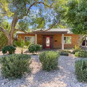 https://casa-del-sol.hotelsofphoenix.com